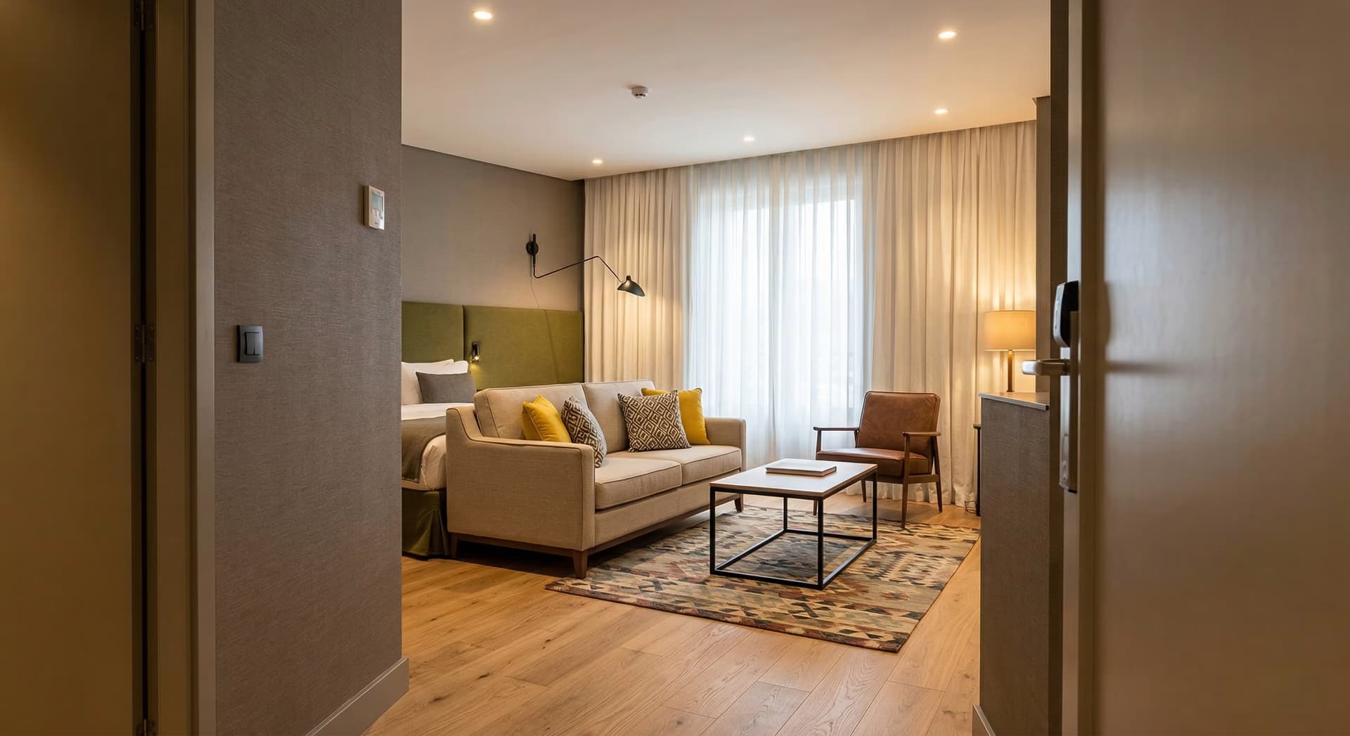 Suite et chambre d'hôtel remises en état après départ, prestation type INH